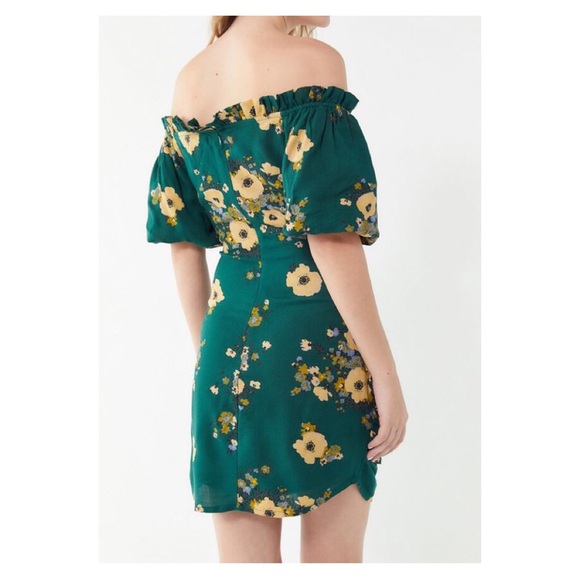 UO Ruched Off Shoulder Bodycon Mini Dress - Picture 4 of 8
